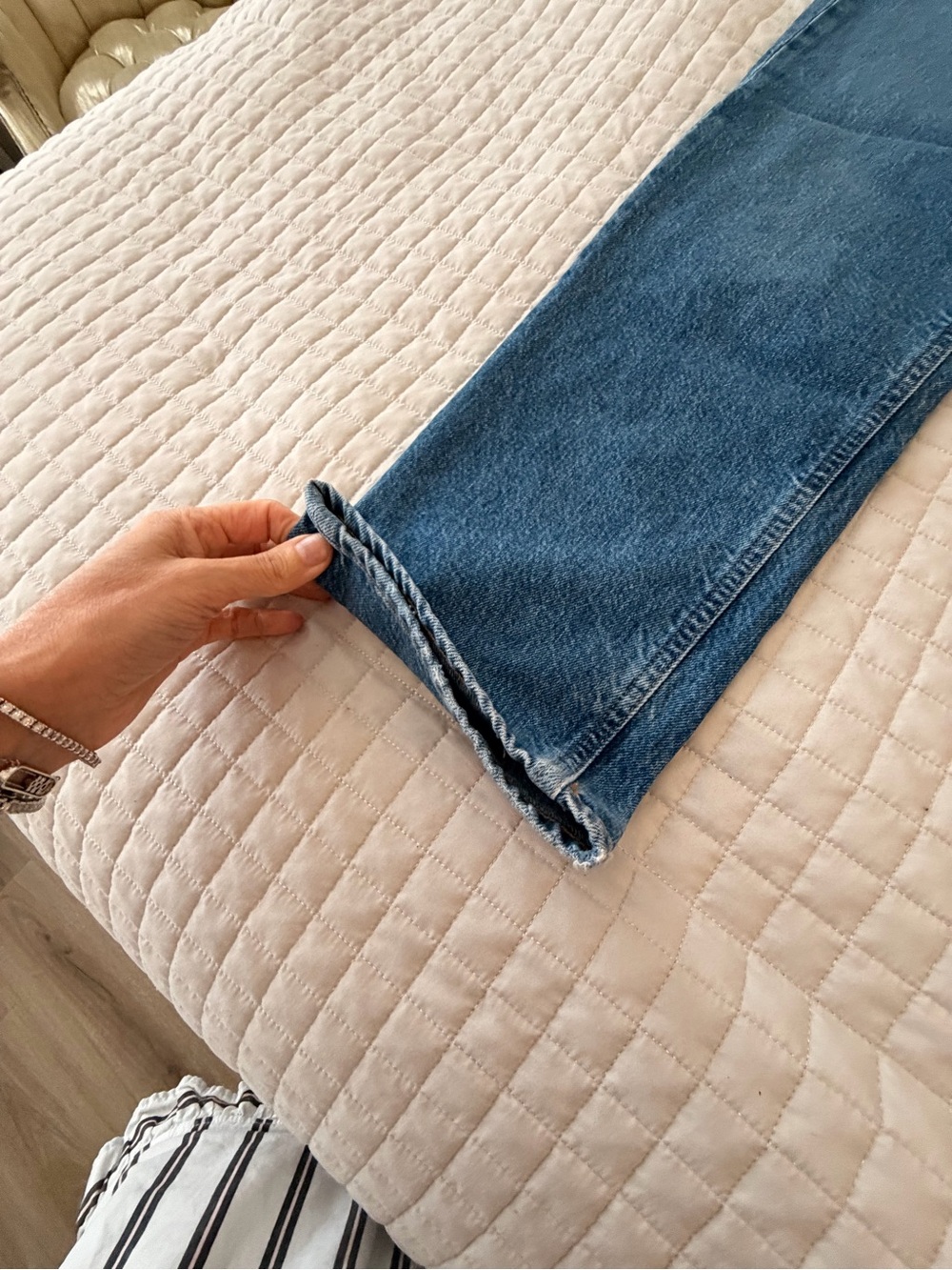 Women Classic Blue Straight-Leg Jeans - Picture 4 of 5